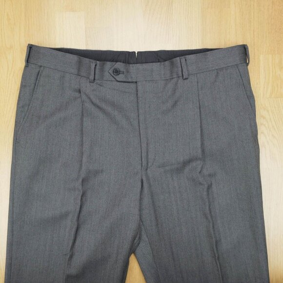 LNWOT Lutwyche Savile Row Handmade Gray Herringbone Suit Pleated Pants US44 - Picture 9 of 10